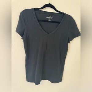 Universal Thread V-neck Black T-Shirt- Small